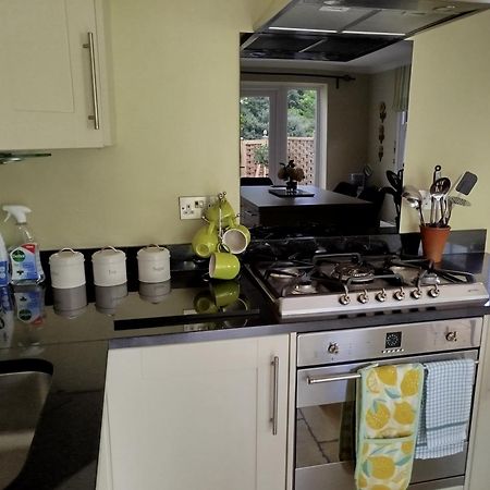 3 Bedroom Cottage In Sunninghill, Ascot Εξωτερικό φωτογραφία