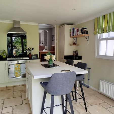 3 Bedroom Cottage In Sunninghill, Ascot Εξωτερικό φωτογραφία