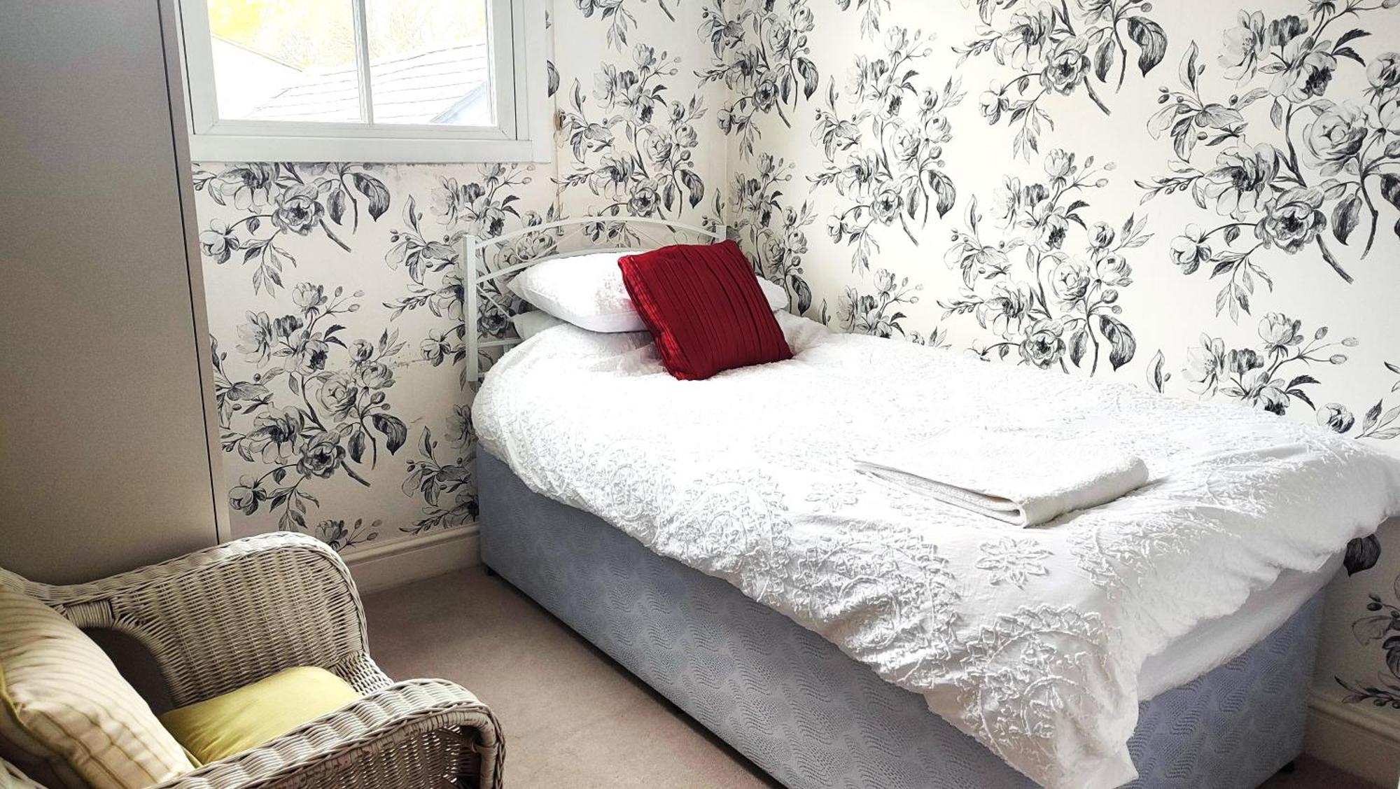 3 Bedroom Cottage In Sunninghill, Ascot Εξωτερικό φωτογραφία